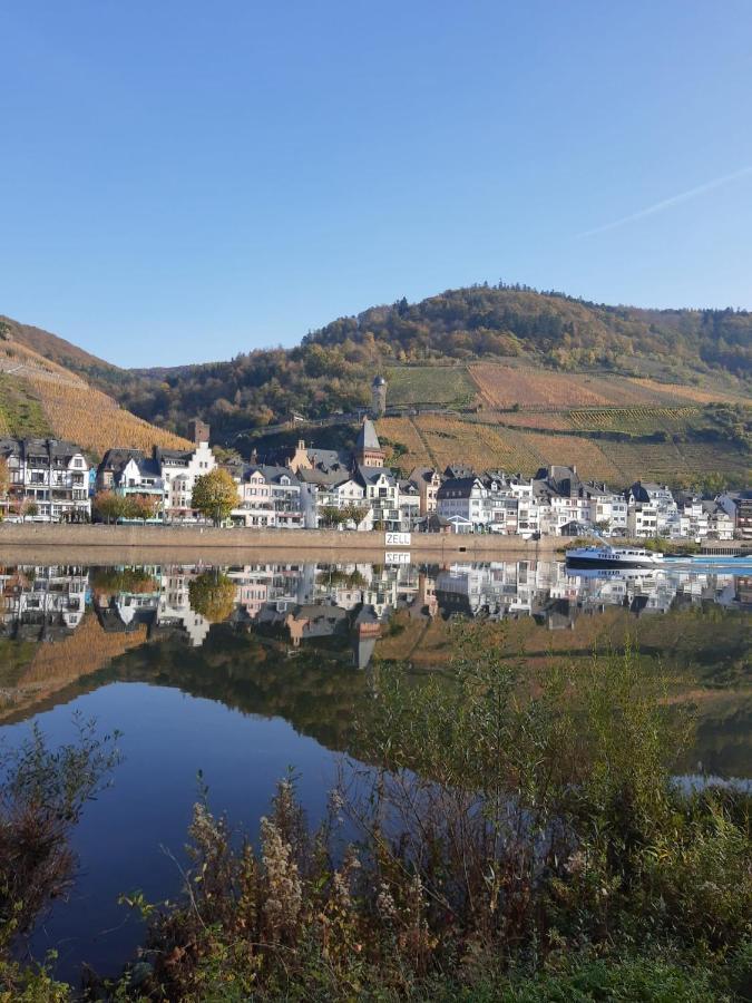 Ferienwohnung Moselliebe Zell Exterior foto